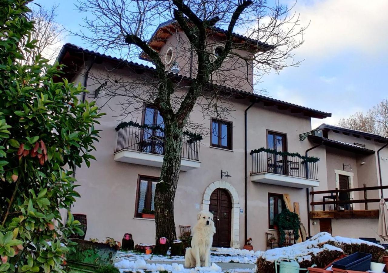 "Il Casaletto" Agriturismo Moderno, Vista Panoramica E Cibo Spettacolare- Scurcola Marsicana Eksteriør bilde